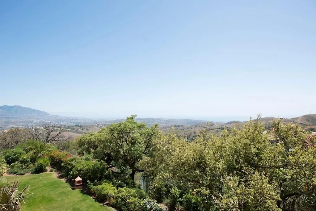 Luxury Apartment With Sea Views, Golf, Gym, Spa, 7 Pools Ojen 0*,  Spain