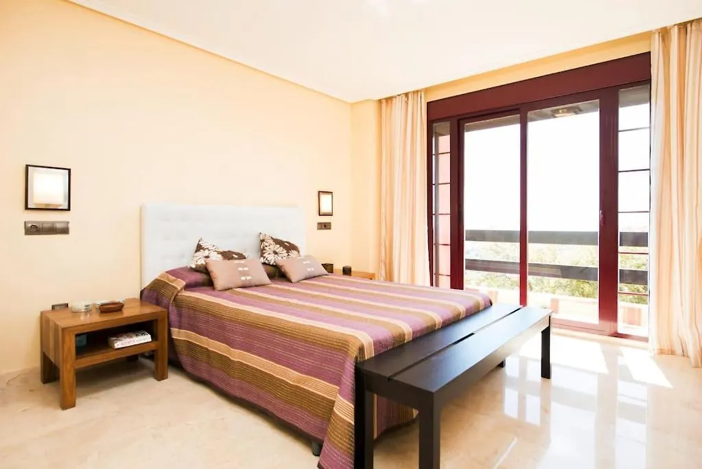 Luxury Apartment With Sea Views, Golf, Gym, Spa, 7 Pools Ojen