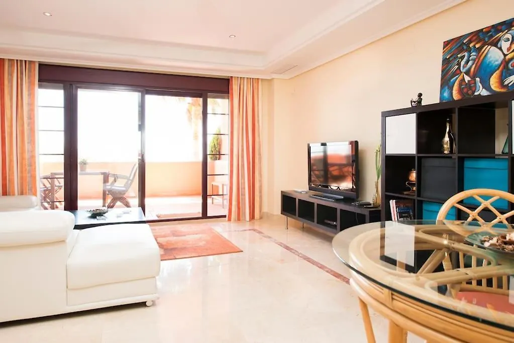 Luxury Apartment With Sea Views, Golf, Gym, Spa, 7 Pools Ojen 0*,