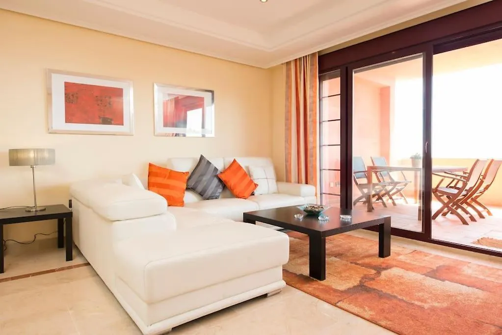 Luxury Apartment With Sea Views, Golf, Gym, Spa, 7 Pools Ojen Spain