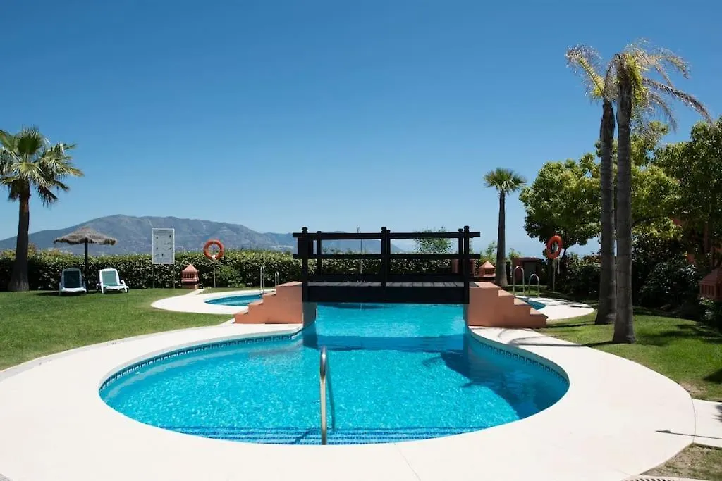 Luxury Apartment With Sea Views, Golf, Gym, Spa, 7 Pools Ojen